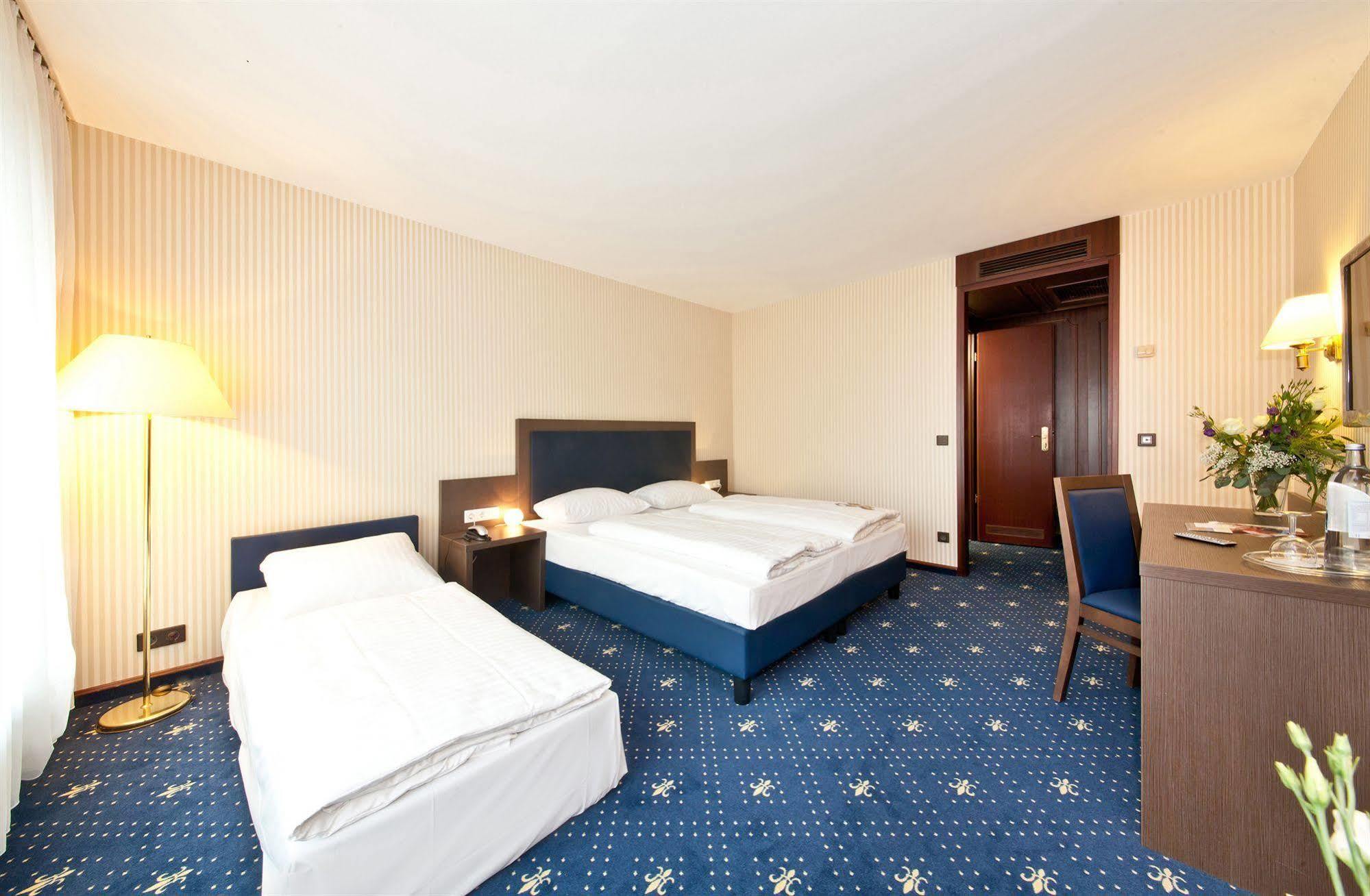 Imperial 4*